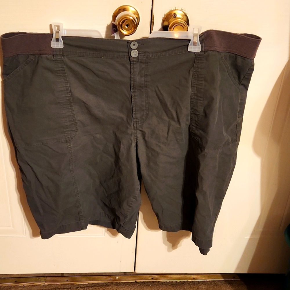 Bit & Brindle Plus Size Shorts